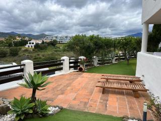 Luxurious and spacious apartment with a private garden and solarium with great views in Estepona área Marbella, Sunset Golf, La Resina Country Golf - Estepona - 4