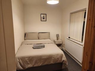 Garden View Room - Ellesmere Port - 5