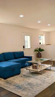 Garden Level Gem of a 1BR Suite! - Charlotte - 6