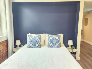 Jennifer's Historic Downtown Loft - Providence - 8