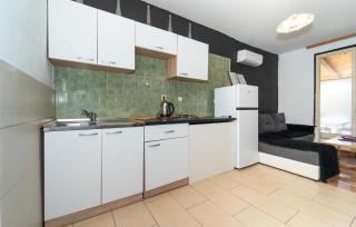 Cozy Apartment In Benkovac With Wifi - Benkovac - 3