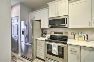 Modern and updated 2 BR Condo on Golf Course, Sleeps 6! - Myrtle Beach - 2
