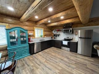 Rustic Cliff Ranch - - 7