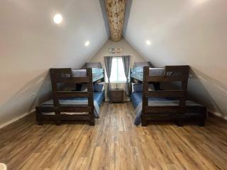 Rustic Cliff Ranch - - 1
