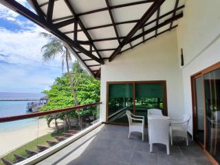 Cuna Mangodlong Paradise Beach Resort - 6