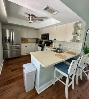 Ocean Village Oasis - 5