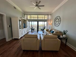 Ocean Village Oasis - 9