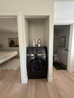 Luxury BoilingSprings Getaway - 3