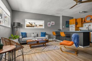 Condo - 2 min walk to beach - 9