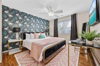 The Pink Flamingo - 8