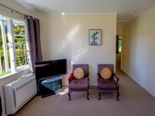 Marahau Riverside Cottage - 1