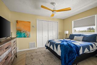 Condo - 2 min walk to beach - 7