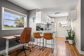 Condo - 2 min walk to beach - 2
