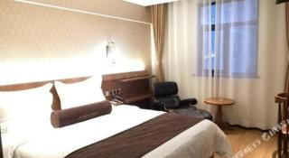 James Joyce Coffetel· Zhengzhou Wenhua Road Technology Market - Zhengzhou - 5