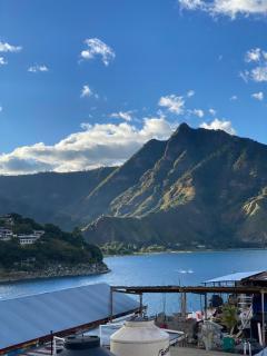 Casa con vista al lago y parqueo en la zona viva - 9