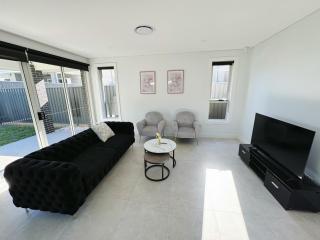 Luxury Newly Built Home - Marsden Park - 4