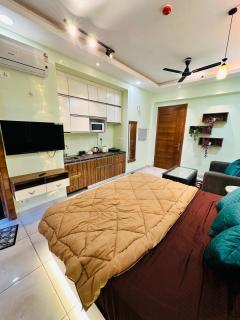Atha luxury studio 2 - Noida - 0
