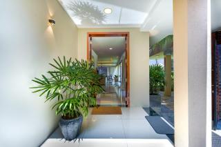 Lush Royale Villa Kotte with Pool & Gym - Sri Jayewardenepura Kotte - 2