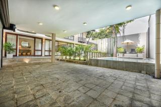 Lush Royale Villa Kotte with Pool & Gym - Sri Jayewardenepura Kotte - 7