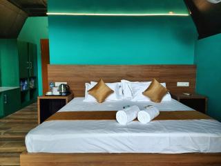 Elephant Pub - River Valley Huts by Antara - Viripara - 9