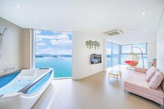 Geojae Sanggaksokeui Jip Pesnion Jangmok branch - Sibang - 2