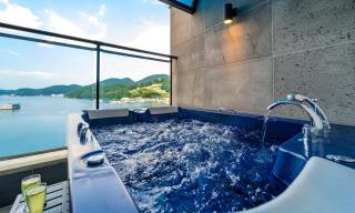 Tongyeong By the Sea Spa Pension - Tongyeong - 8