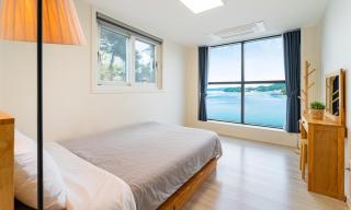 Tongyeong By the Sea Spa Pension - Tongyeong - 6