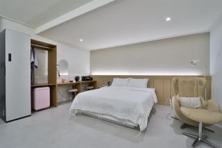 Changwon Jinhae Hotel PRI BERRY - Changwon - 0