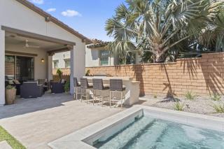 PGA Signature Luxury finishes and furnishings walk to ERNIES - La Quinta - 6