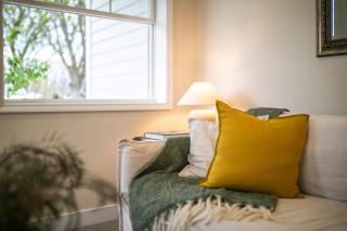 3 Bed Family Retreat Classic Charm With Park Views - Christchurch - 8