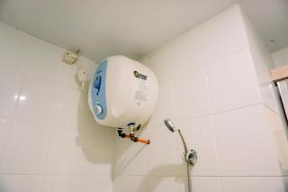 Comfort Stay 2BR at Green Pramuka City Apartment By Travelio - 8