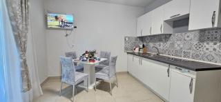 Bella Nina Apartments - 3