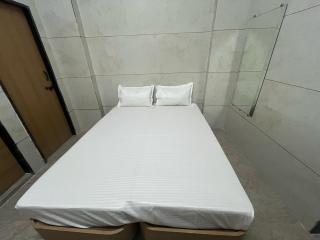Vrajvashi-Home Stay - Dwarka - 6