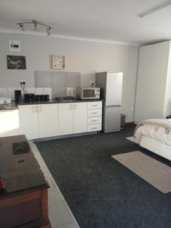 Cozy, self-catering Garden Flat - 0