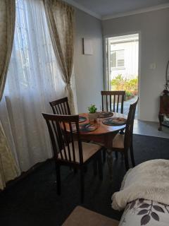 Cozy, self-catering Garden Flat - 7