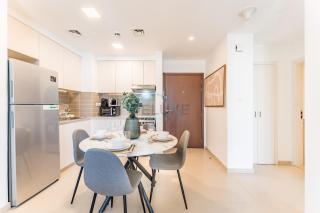 Community View 1BR, Minutes Drive to Al Qudra Camp Site, Town Square Zahra Breeze 3A, Dubailand by Deluxe Holiday Homes - 3