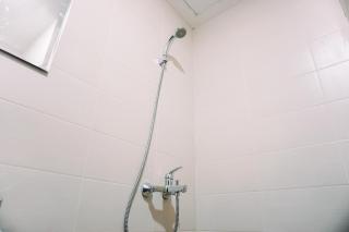 Comfort and Homey 2BR Belmont Residence Puri Apartment By Travelio - Jakarta - 6
