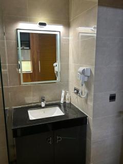 Galaxia Luxe stay Lucknow - Lucknow - 8