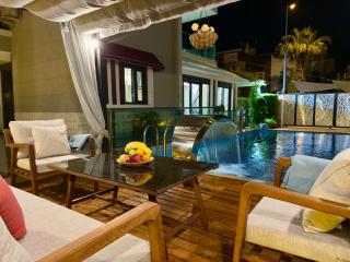 Villa Annabèll1 with Swimming pool and Jacuzzi, 3 floors - Belek - 1