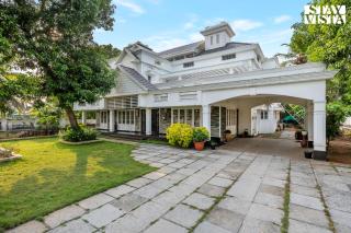 StayVista at Orchid Haven with Bonfire, Pool - Cochin - 5
