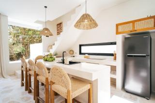 Boho Style 3br Enclosed Living 5 Min To La Brisa - Canggu - 4