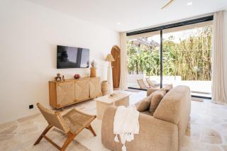 Boho Style 3br Enclosed Living 5 Min To La Brisa - Canggu - 3