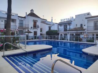 NUEVA NERJA 21 MENYBER - Nerja - 9