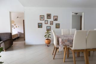 Spacious 3 bedroom house in Laureles - 2
