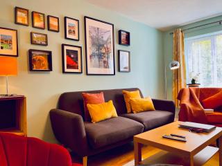 Delightful 2 bedroom house in Bath with private parking garden WiFi & easy access to city centre - Bath - 9