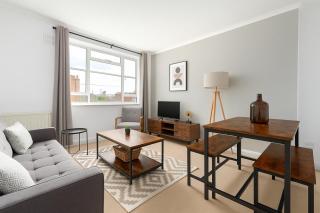 Relaxing Retreat by Ravenscourt Park - Stylish & Central - Londra - 2