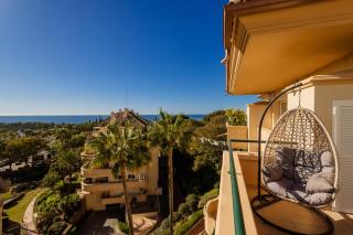 Apartment, with large private terrace and panoramic sea views, in Elviria Hills, Marbella - Marbella - 5