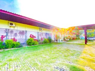 San Sui Hotel Mitra RedDoorz - - 3