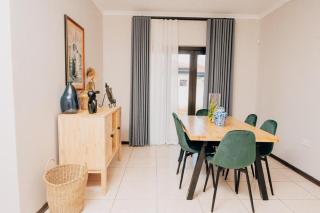 LE The Lustrous Home - 1