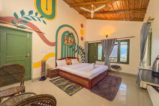 THEHIMALAYANLIVING WHISTLING PINES - Mukteswar - 0